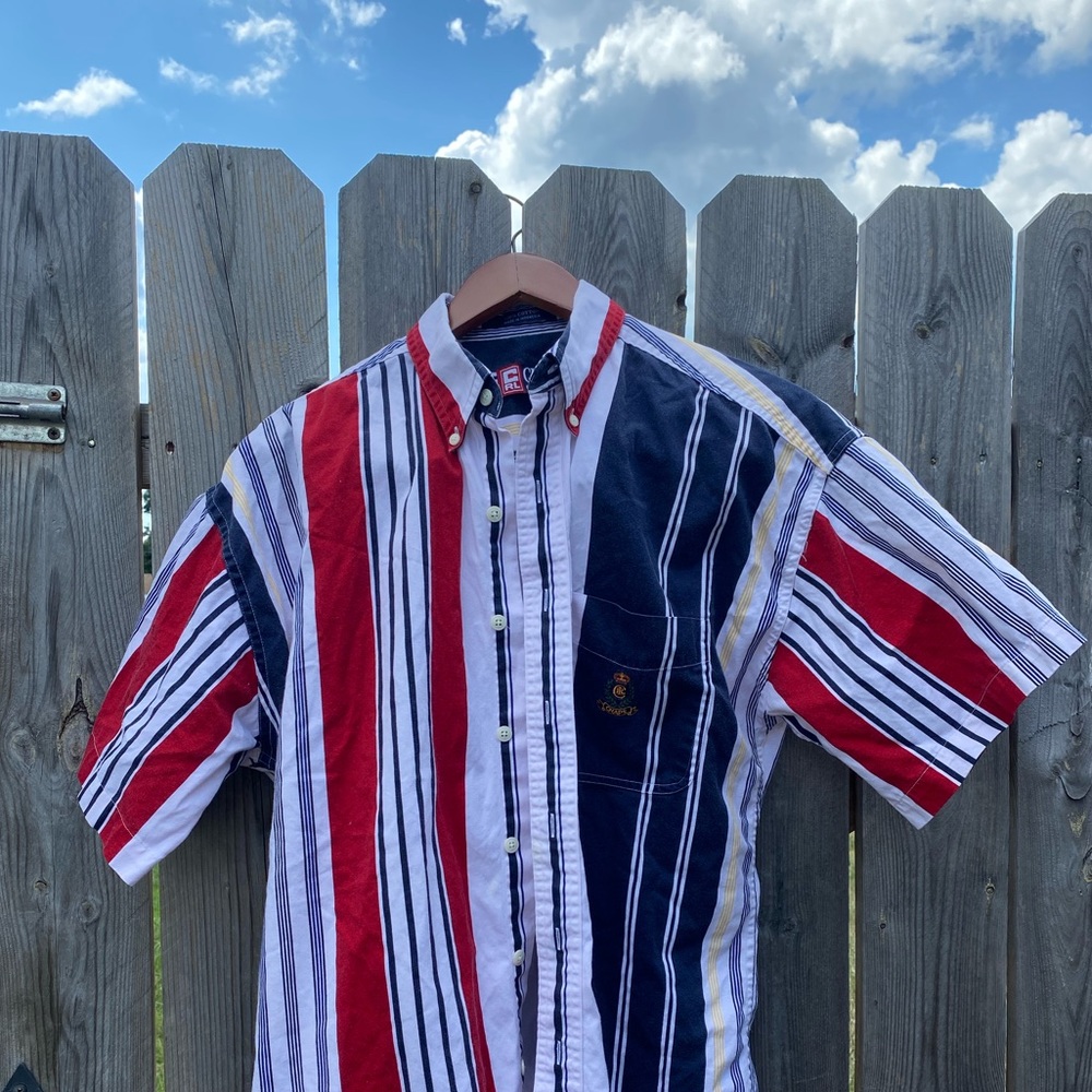 Vintage short sleeve striped button up shirt!